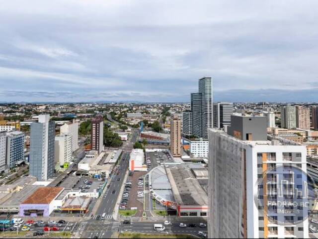 Apartamento para Venda em Curitiba - 2
