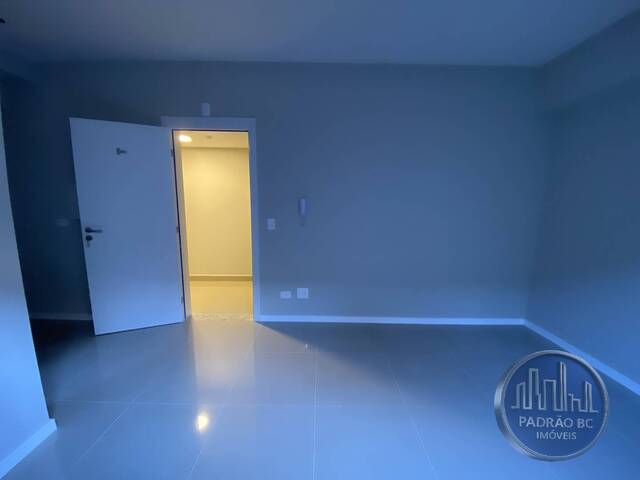 Apartamento para Venda em Curitiba - 3