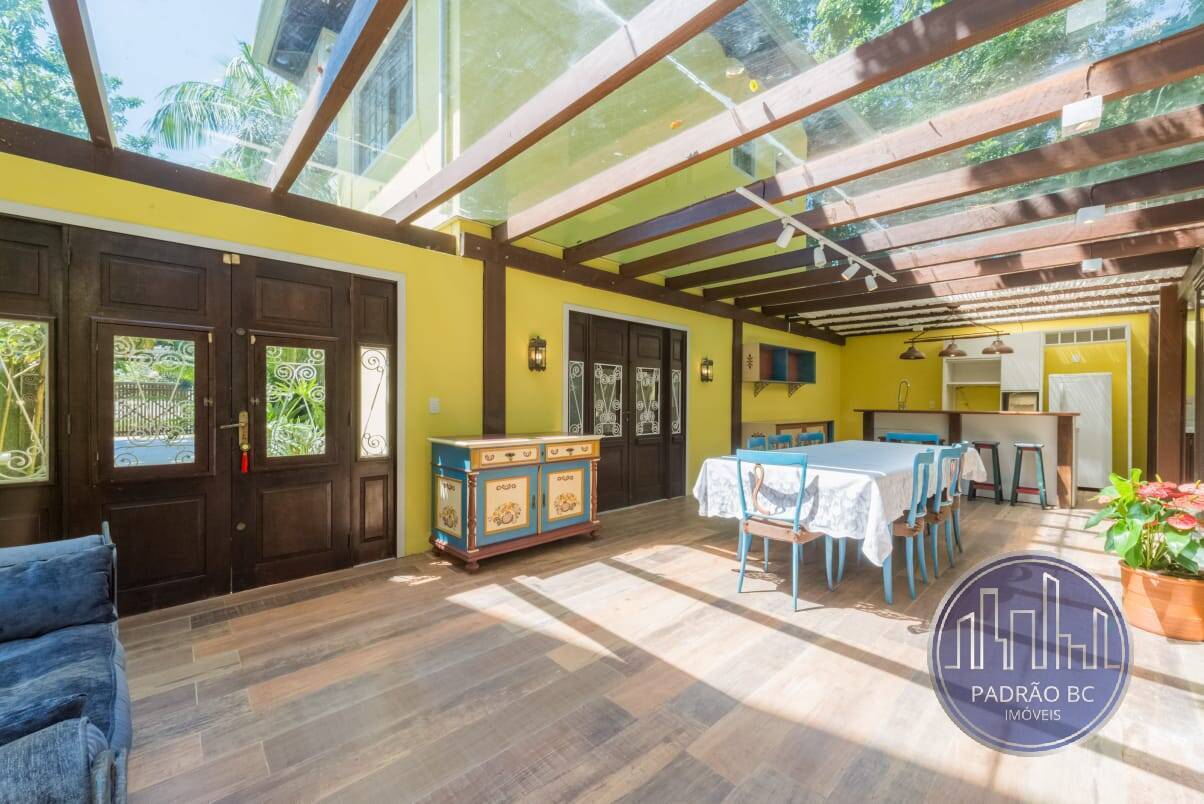 Casa à venda com 3 quartos, 350m² - Foto 40
