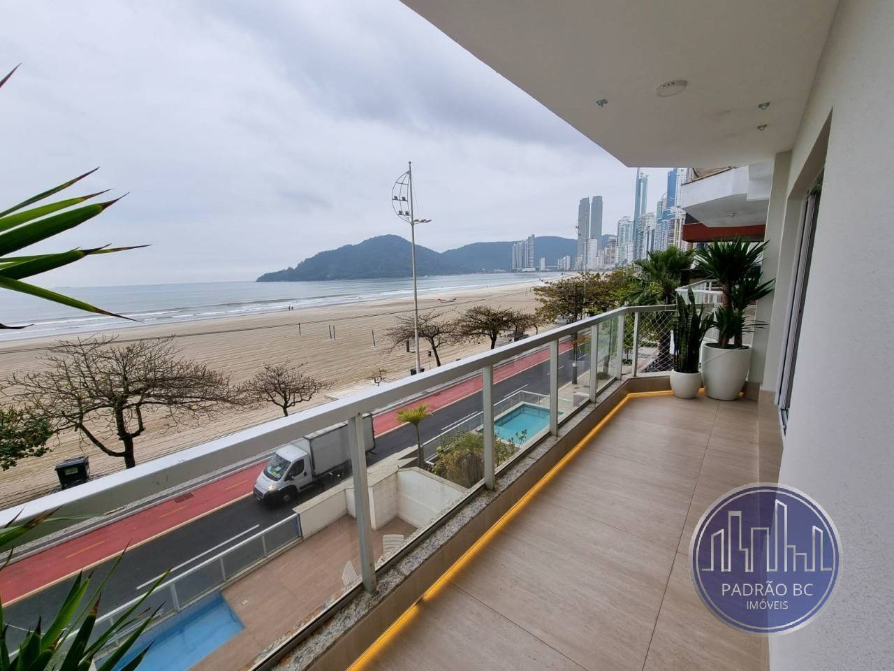Apartamento para lancamento com 4 quartos, 230m² - Foto 2