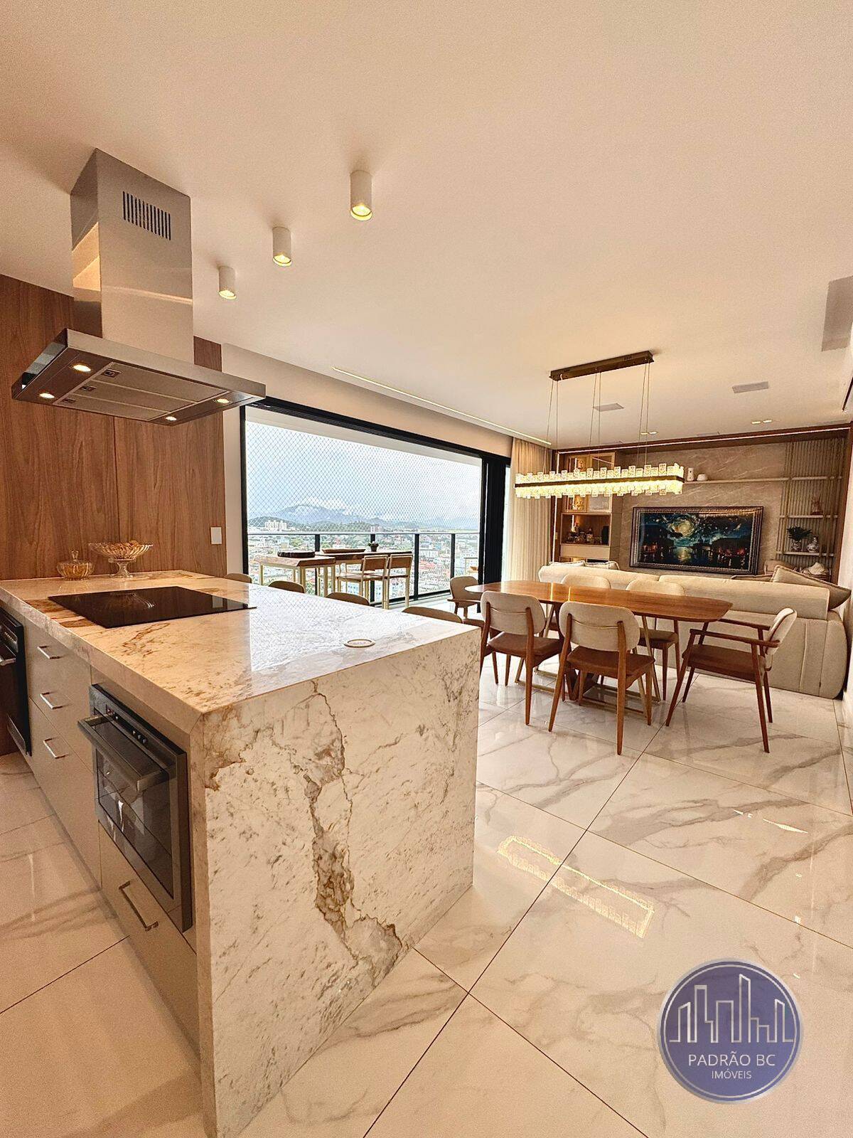 Apartamento à venda com 3 quartos, 110m² - Foto 1