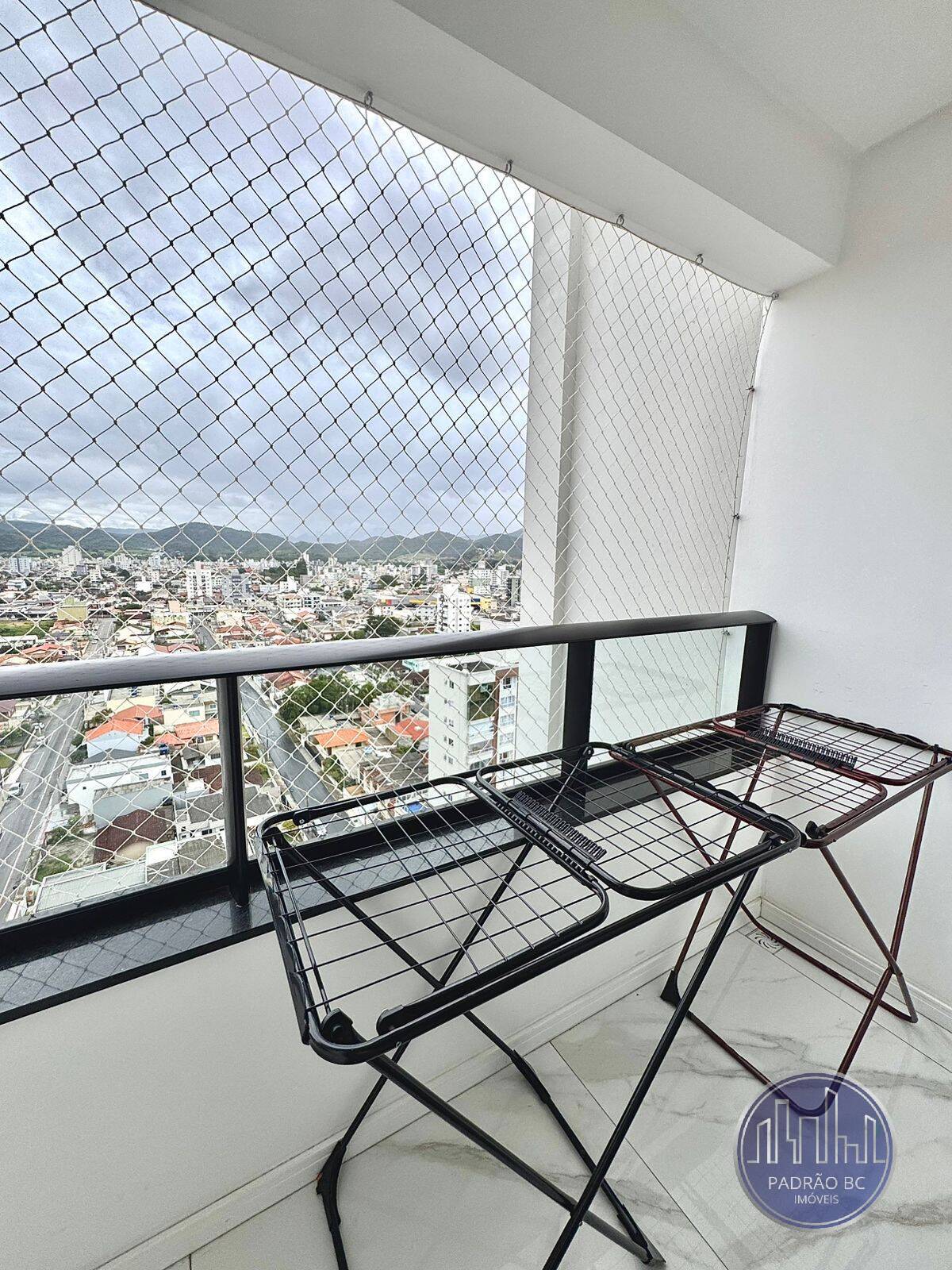 Apartamento à venda com 3 quartos, 110m² - Foto 11