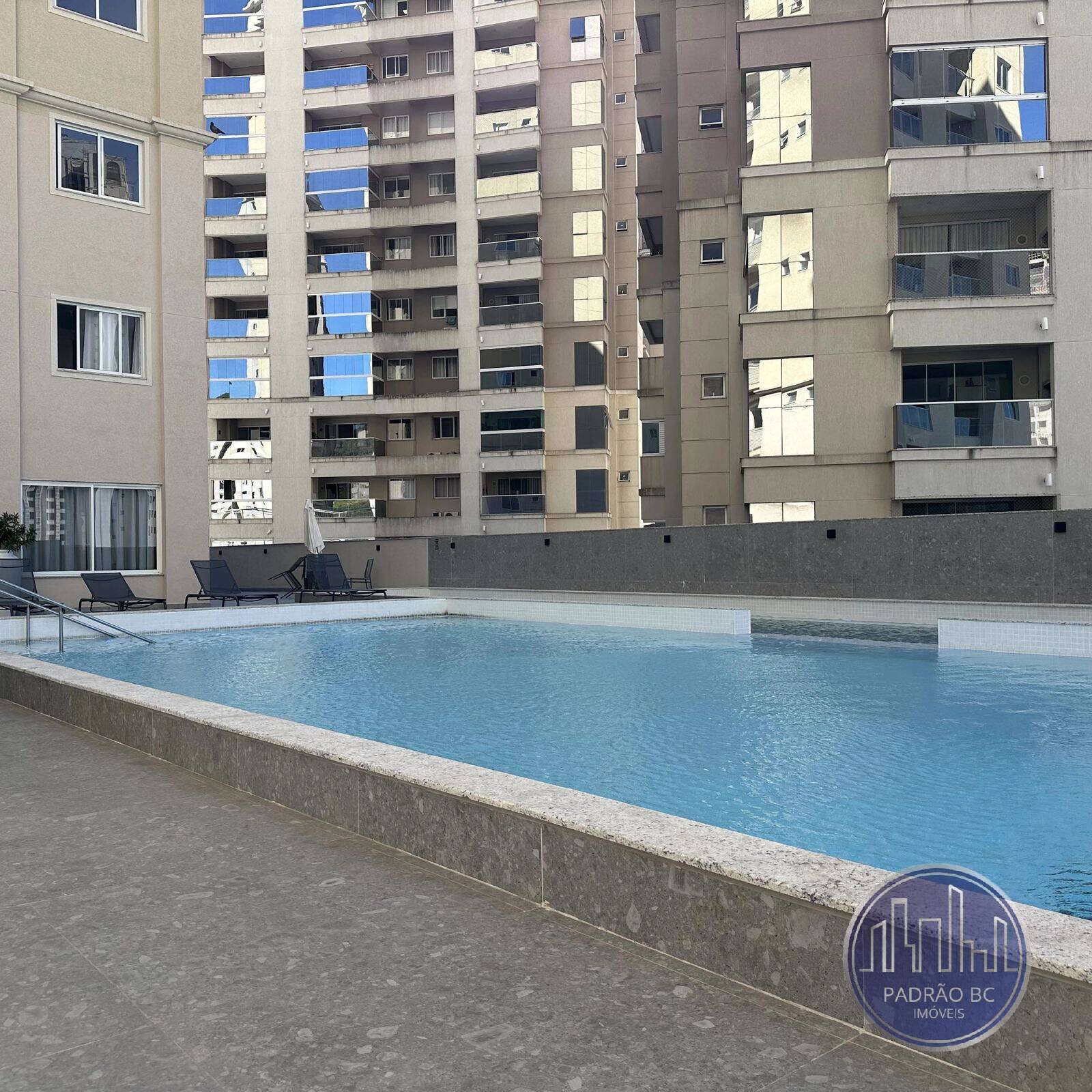 Apartamento para alugar com 3 quartos, 70m² - Foto 10