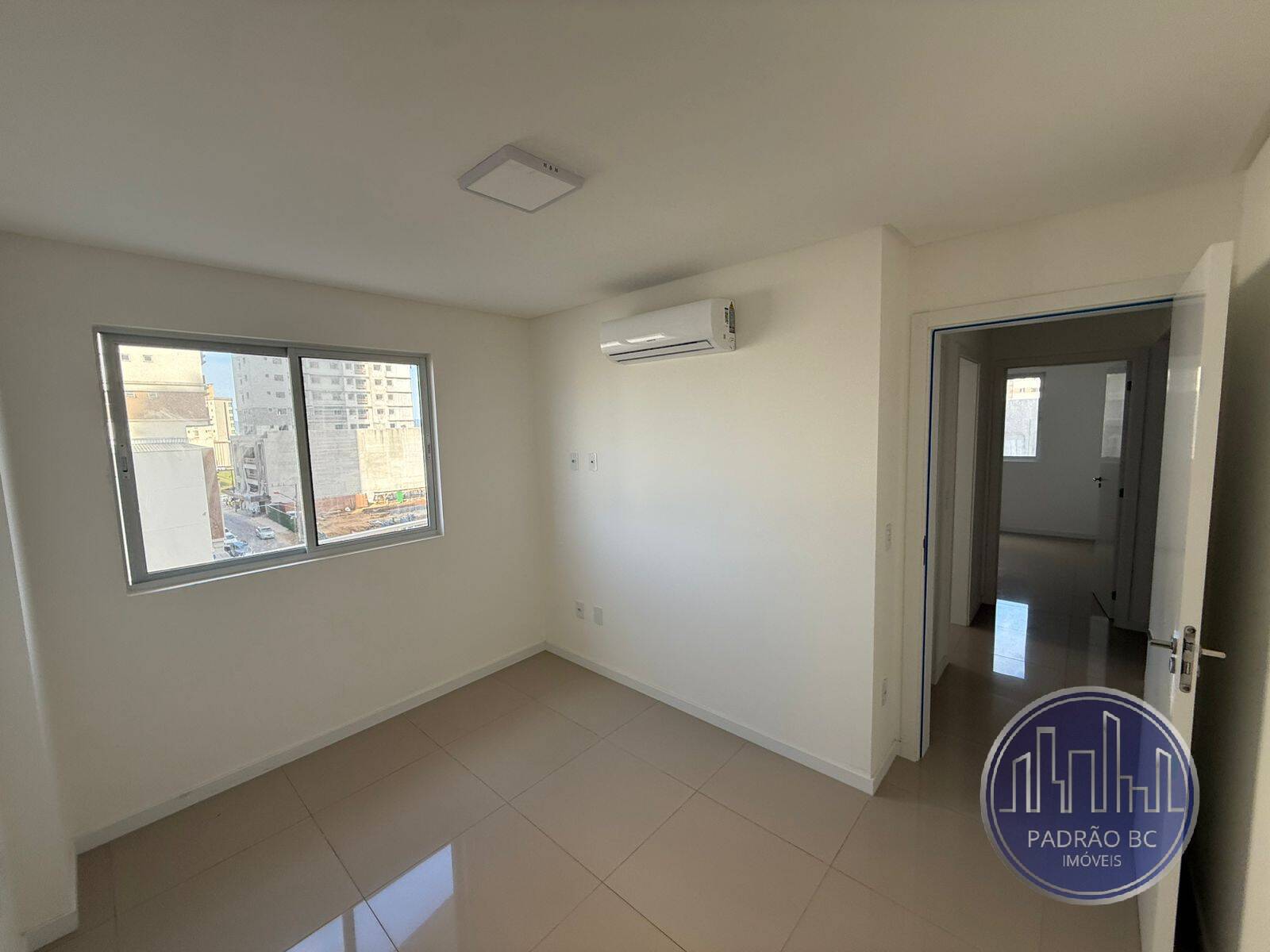 Apartamento para alugar com 3 quartos, 70m² - Foto 8