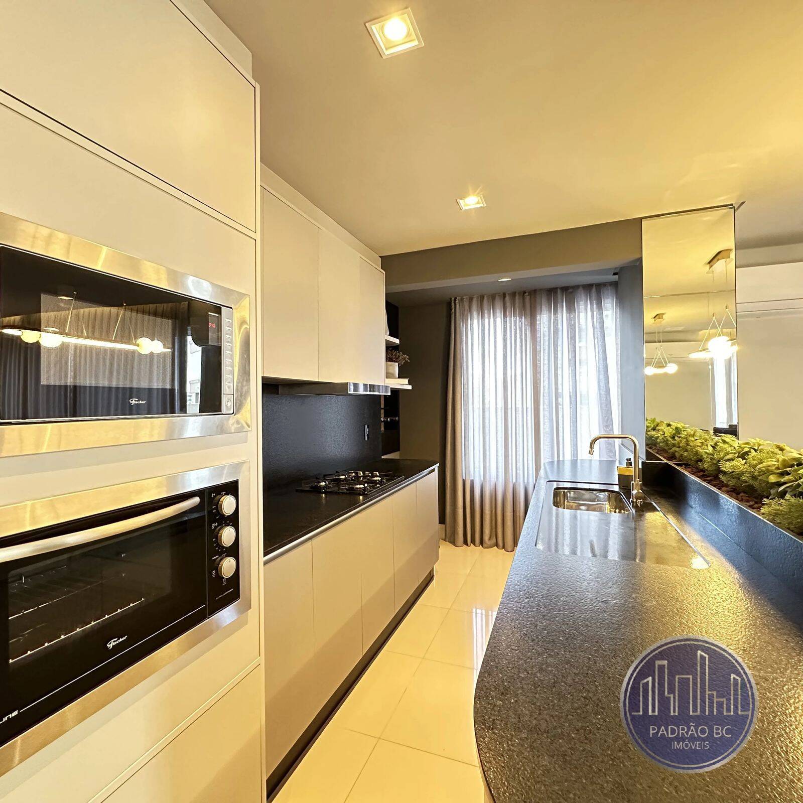 Apartamento para alugar com 3 quartos, 70m² - Foto 14