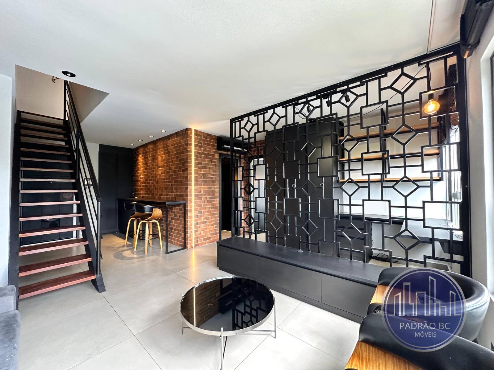 Cobertura para alugar com 1 quarto, 140m² - Foto 4
