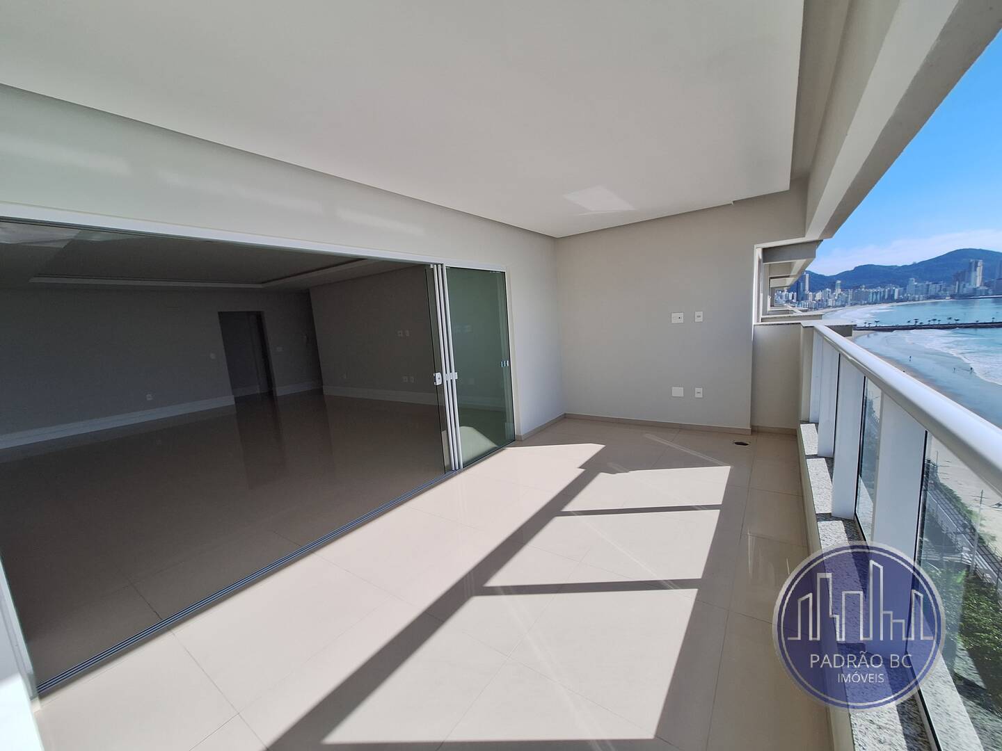 Apartamento para alugar com 4 quartos, 182m² - Foto 8
