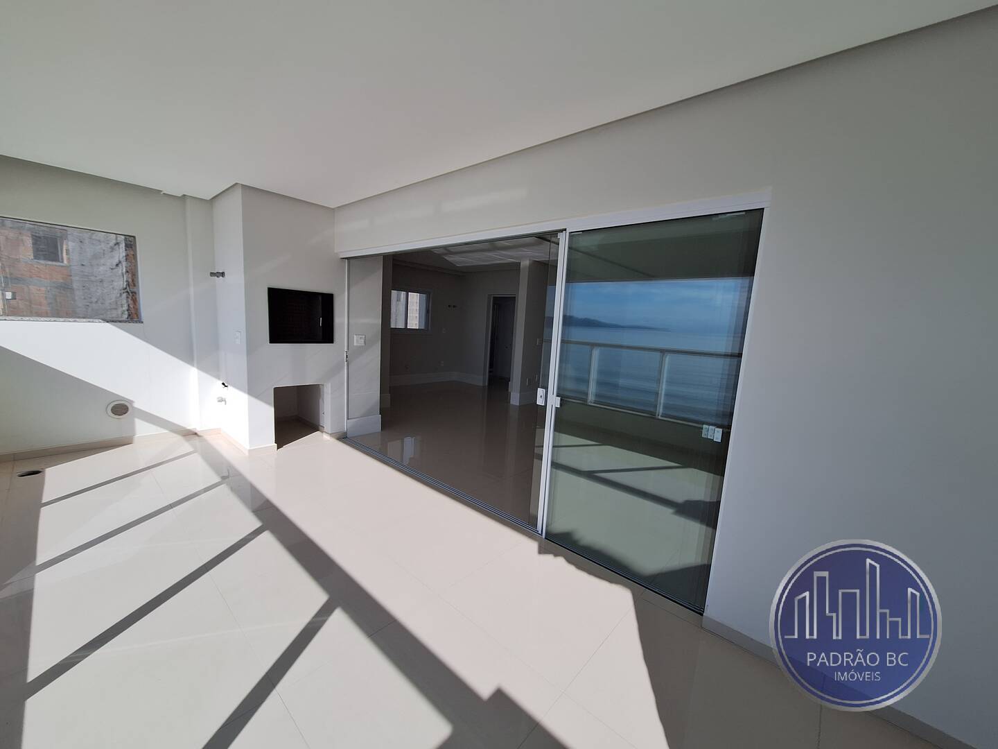 Apartamento para alugar com 4 quartos, 182m² - Foto 9