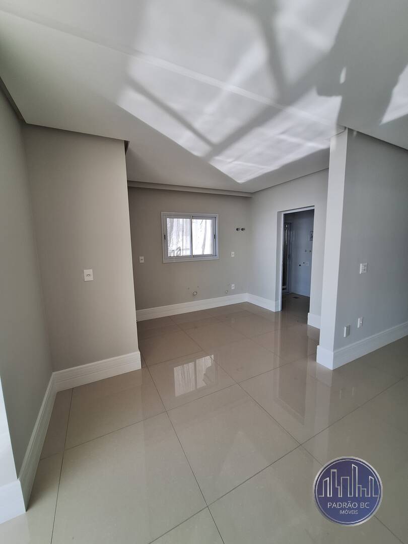 Apartamento para alugar com 4 quartos, 182m² - Foto 10