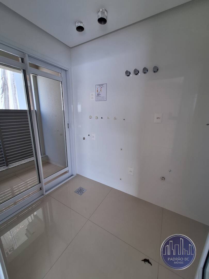Apartamento para alugar com 4 quartos, 182m² - Foto 12