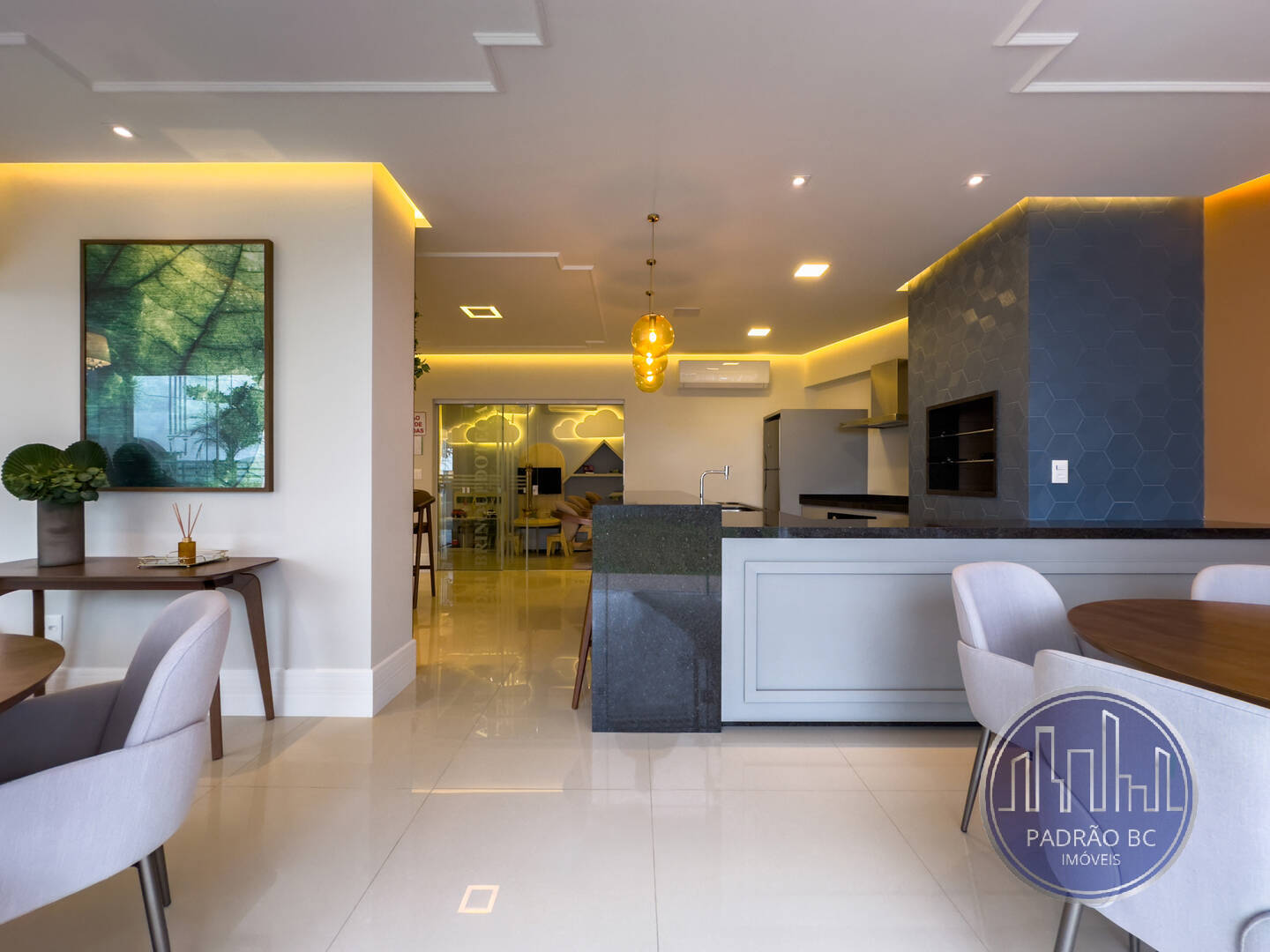 Apartamento para alugar com 4 quartos, 182m² - Foto 23
