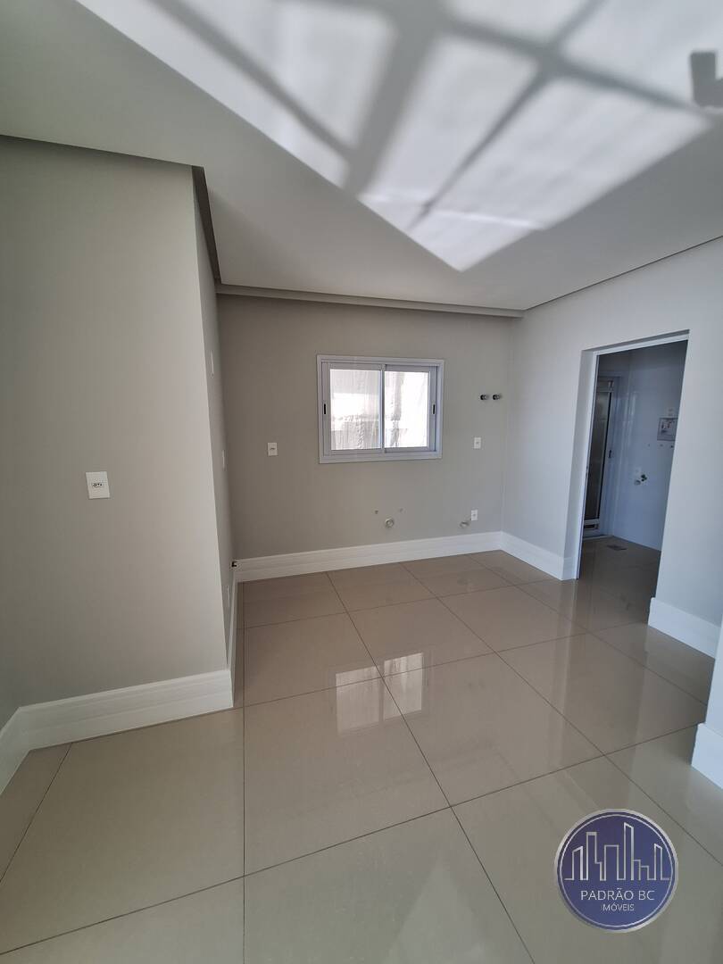Apartamento para alugar com 4 quartos, 182m² - Foto 6