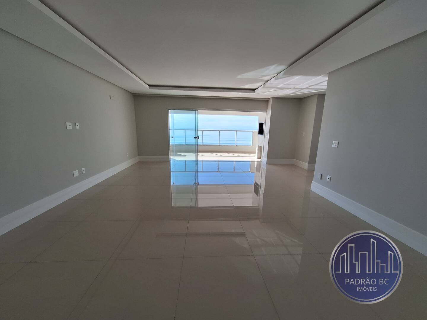 Apartamento para alugar com 4 quartos, 182m² - Foto 7