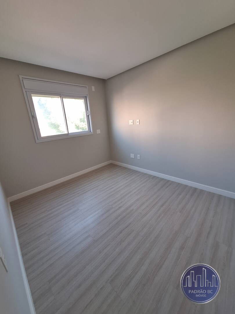 Apartamento para alugar com 4 quartos, 182m² - Foto 9