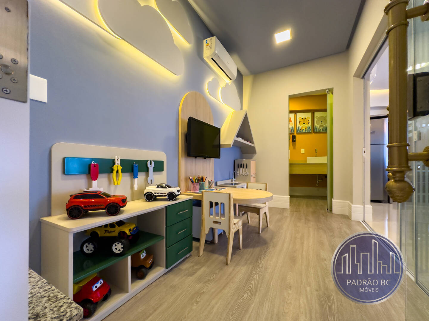 Apartamento para alugar com 4 quartos, 182m² - Foto 22