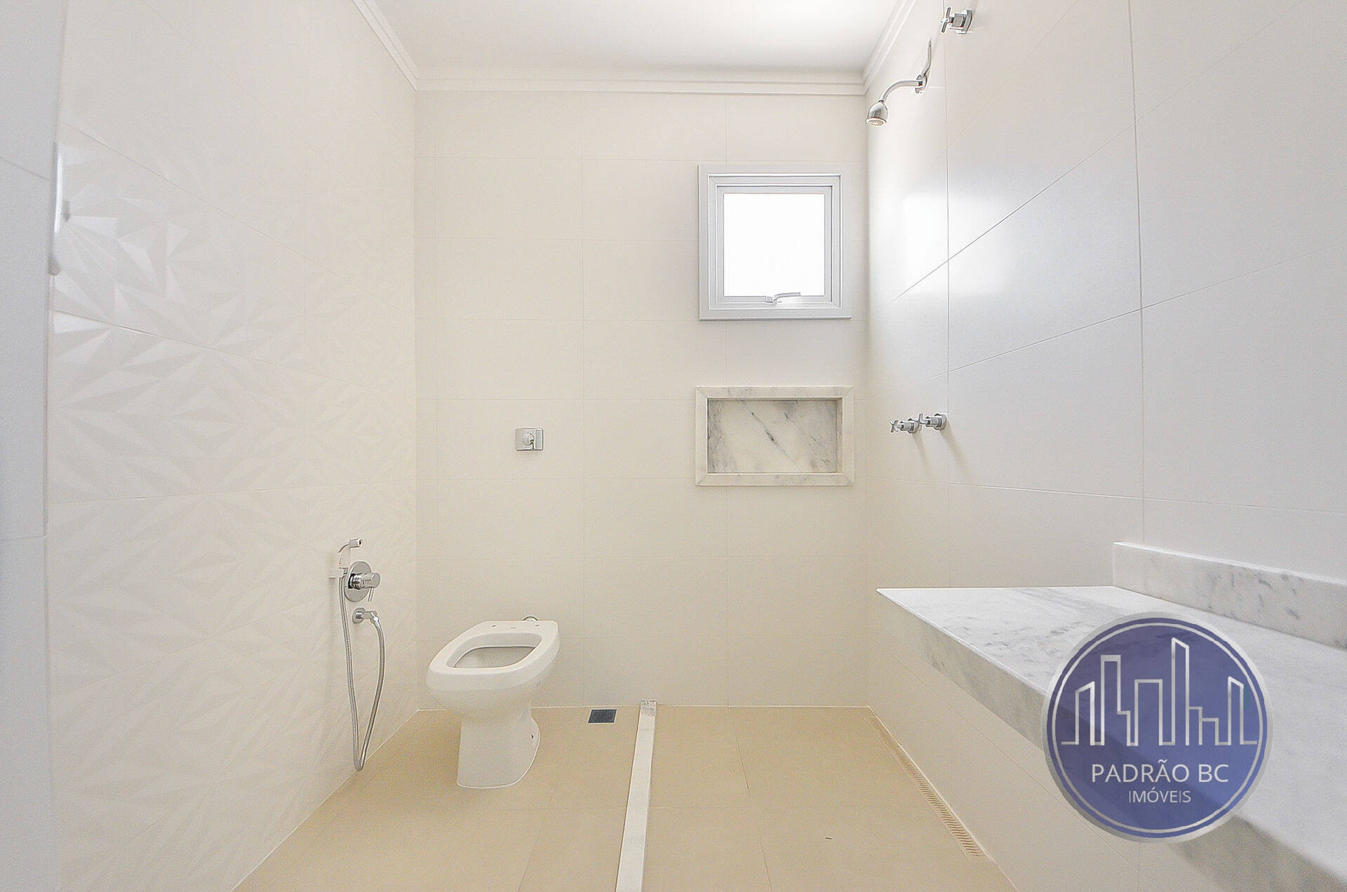 Casa à venda com 3 quartos, 121m² - Foto 19