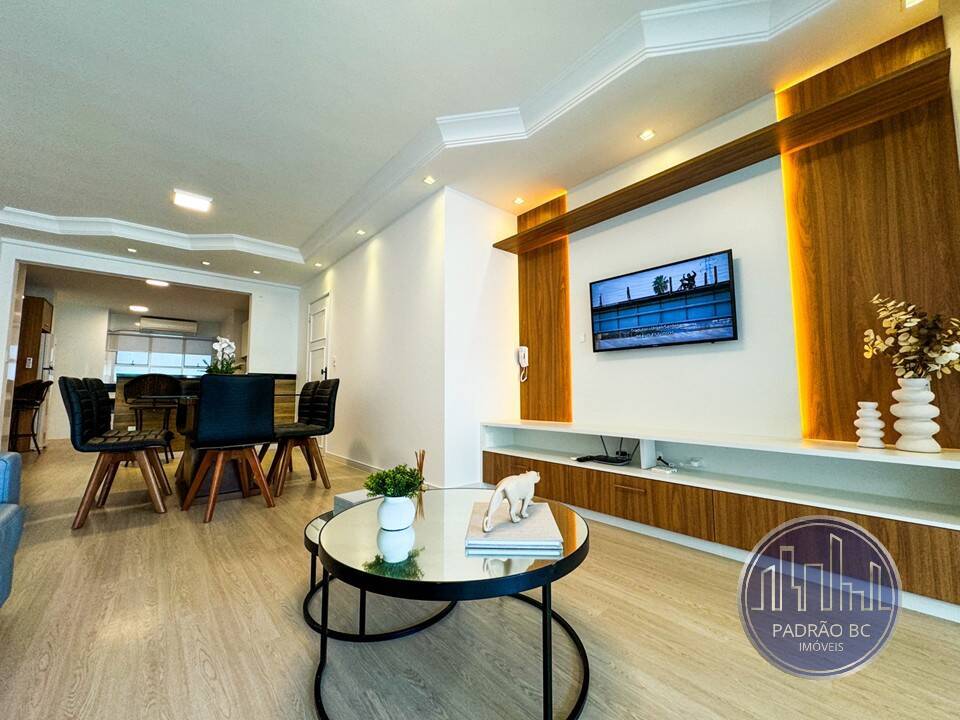 Apartamento para alugar com 4 quartos, 158m² - Foto 9