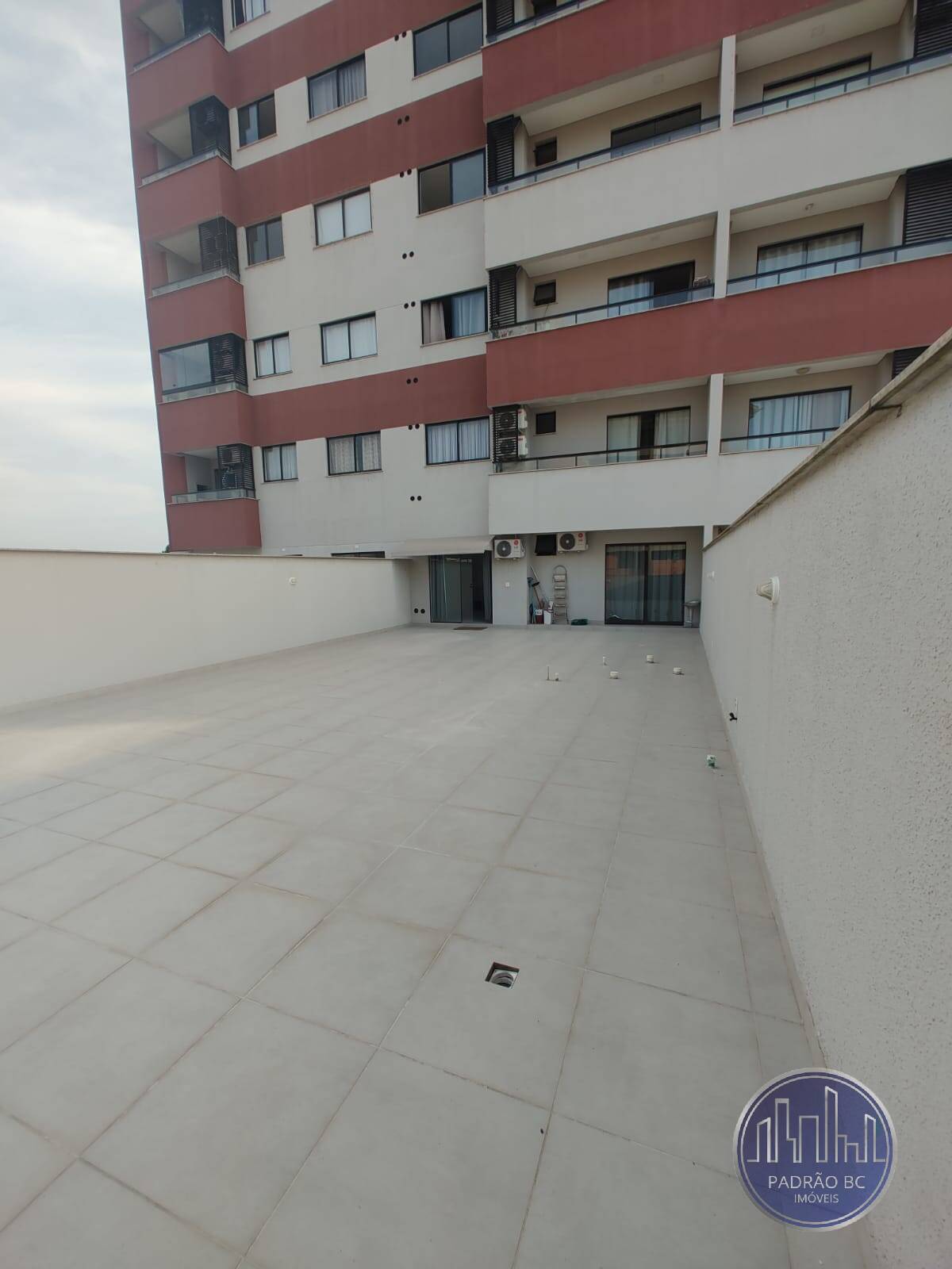 Apartamento à venda com 1 quarto, 171m² - Foto 1